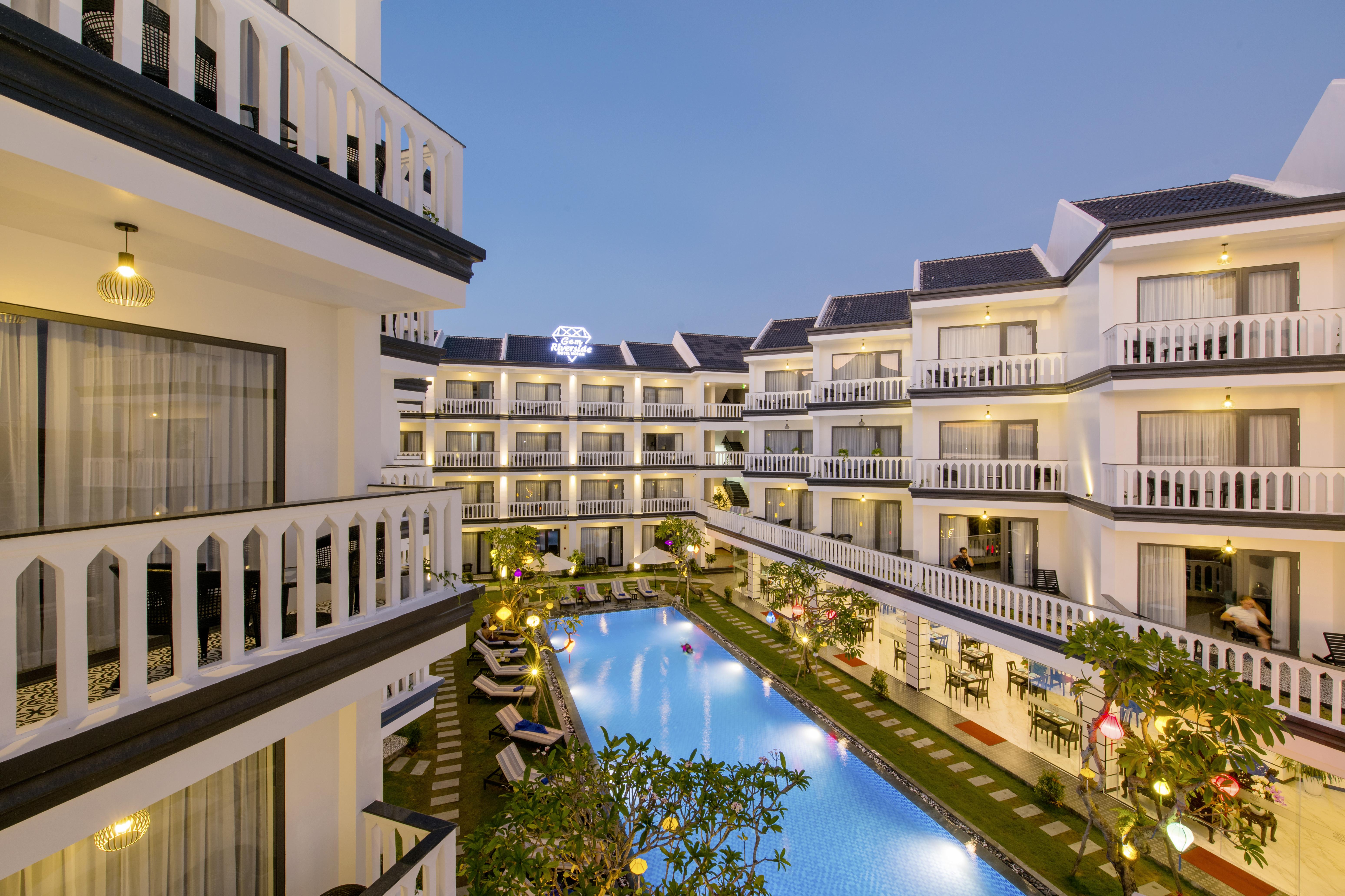 Gem Riverside Hotel Хойан Экстерьер фото
