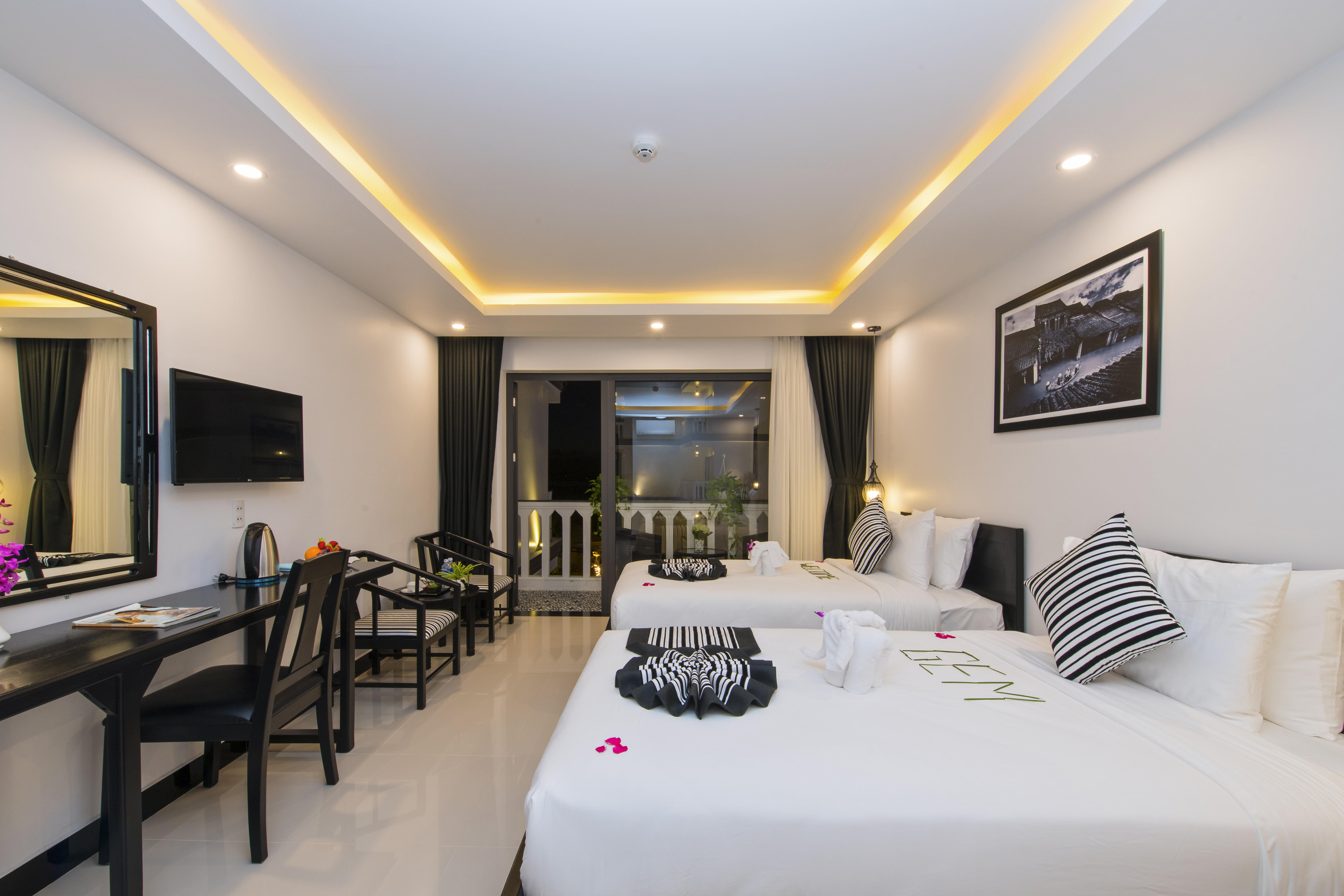 Gem Riverside Hotel Хойан Экстерьер фото
