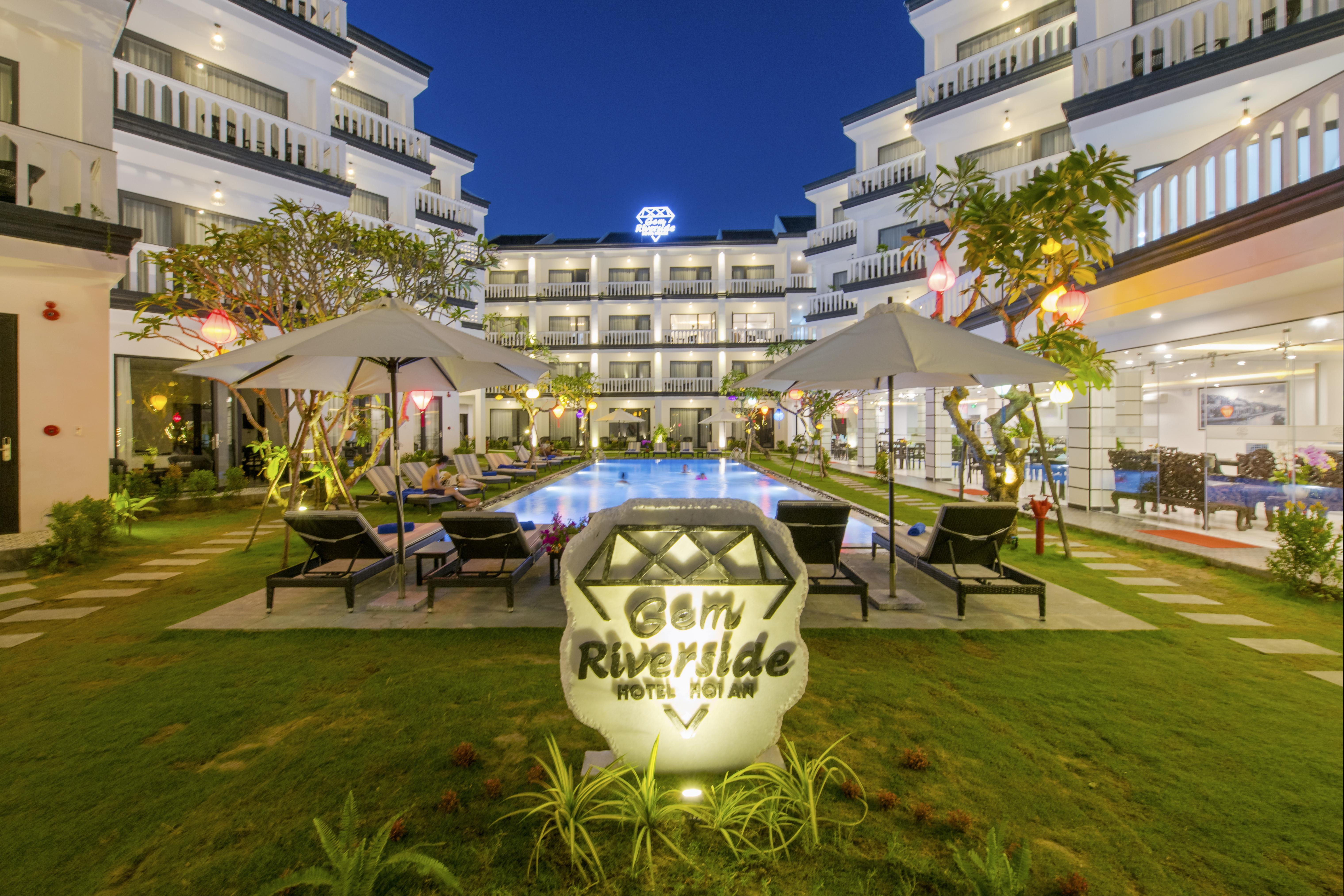 Gem Riverside Hotel Хойан Экстерьер фото