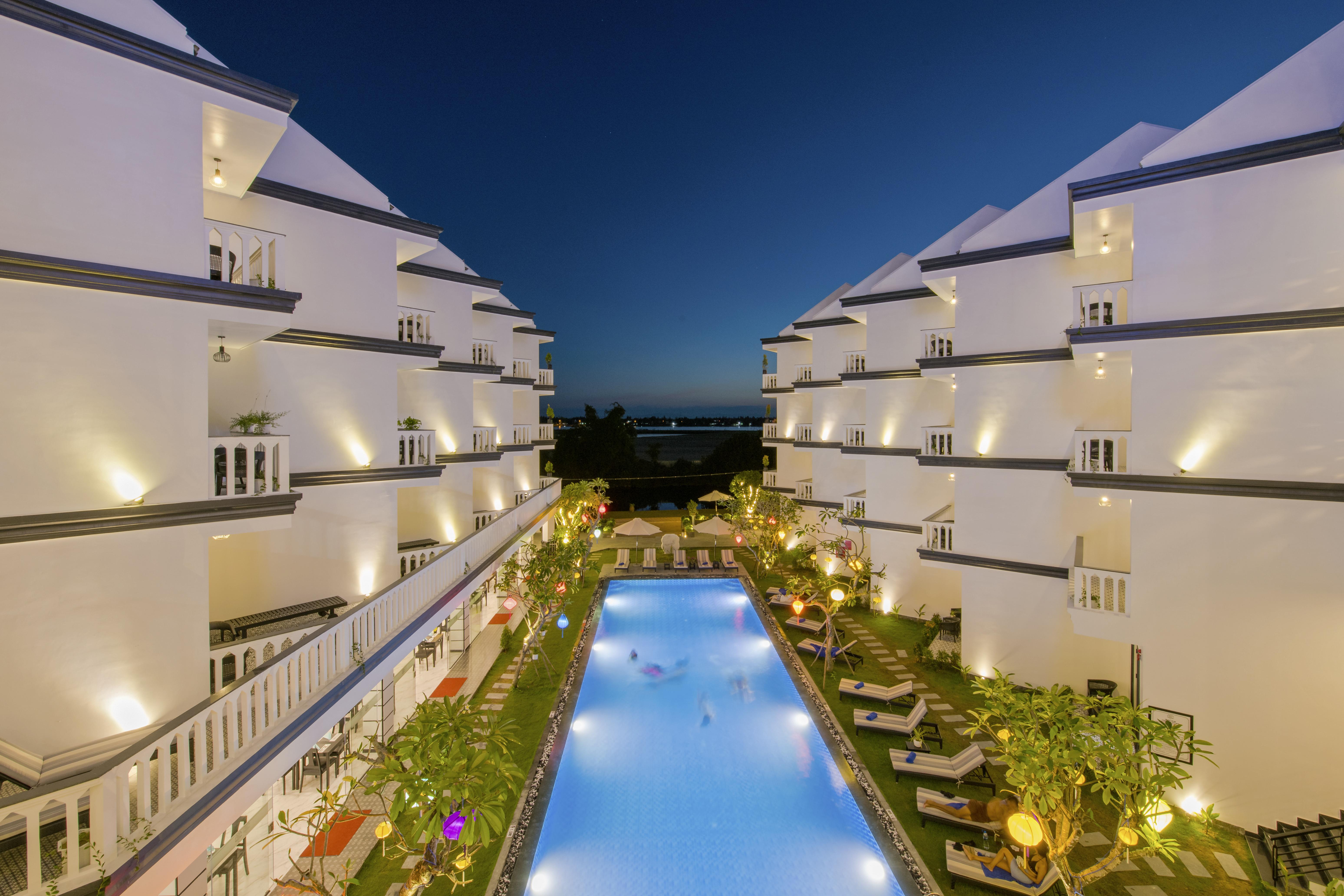 Gem Riverside Hotel Хойан Экстерьер фото
