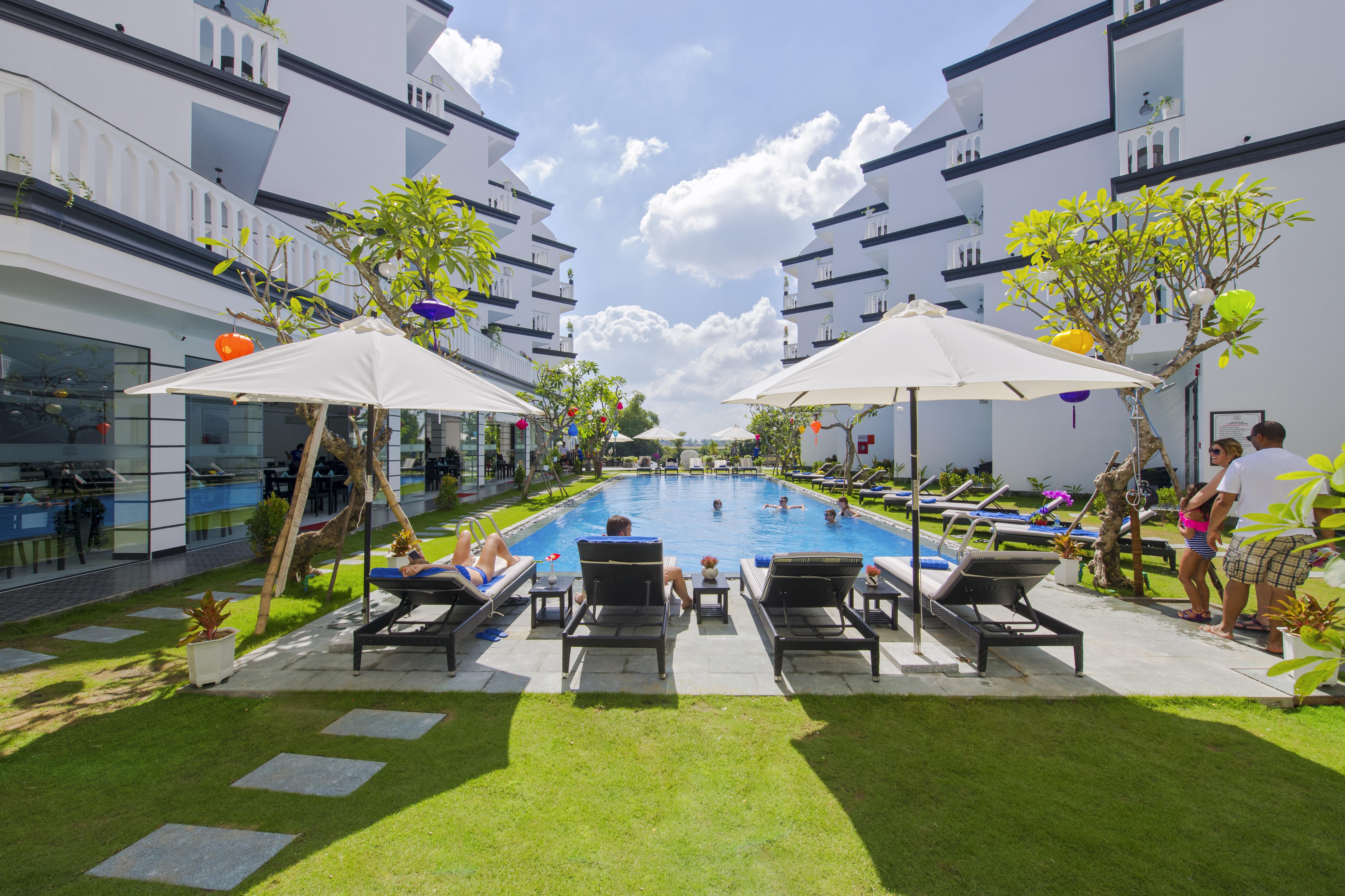 Gem Riverside Hotel Хойан Экстерьер фото