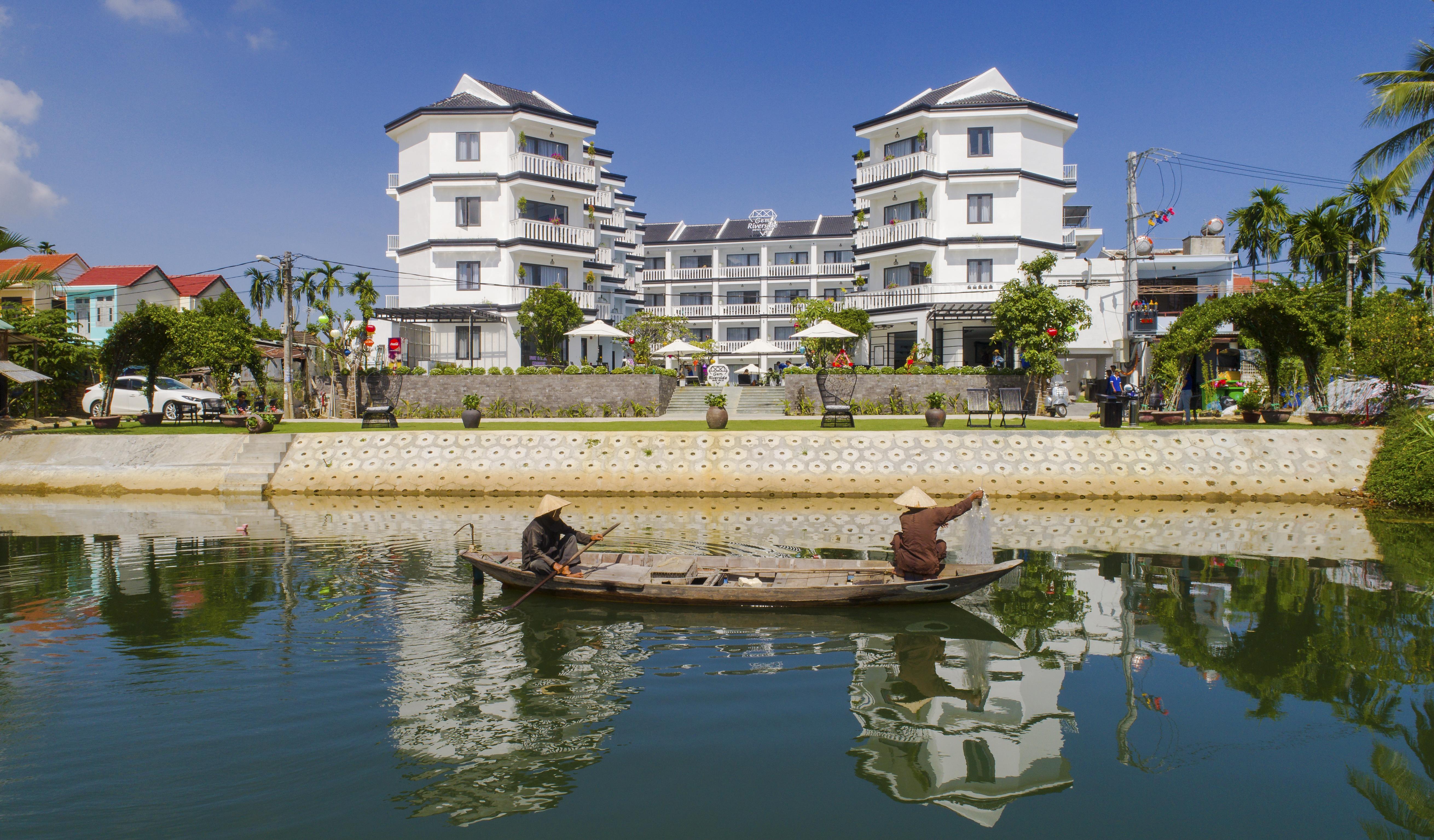 Gem Riverside Hotel Хойан Экстерьер фото